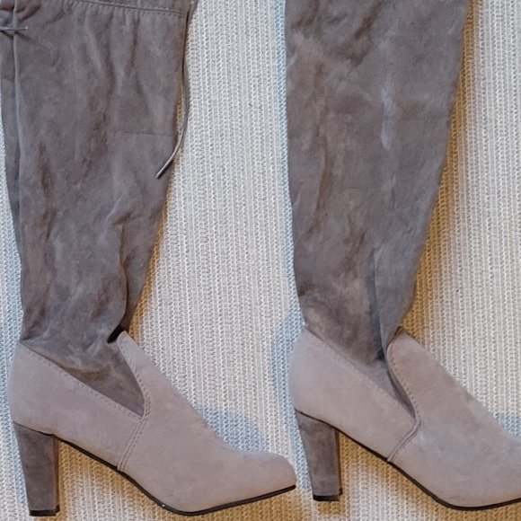 WOMENS BOOTS, LIGHT GRAY HOT HOT HOT!!! - Picture 4 of 5